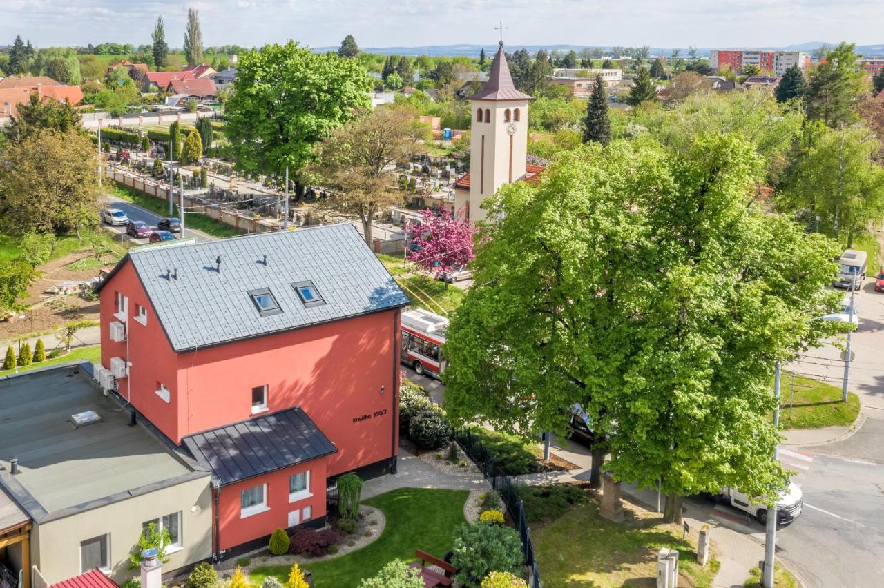 Elendris - Ubytovani U Kostela Брно Экстерьер фото