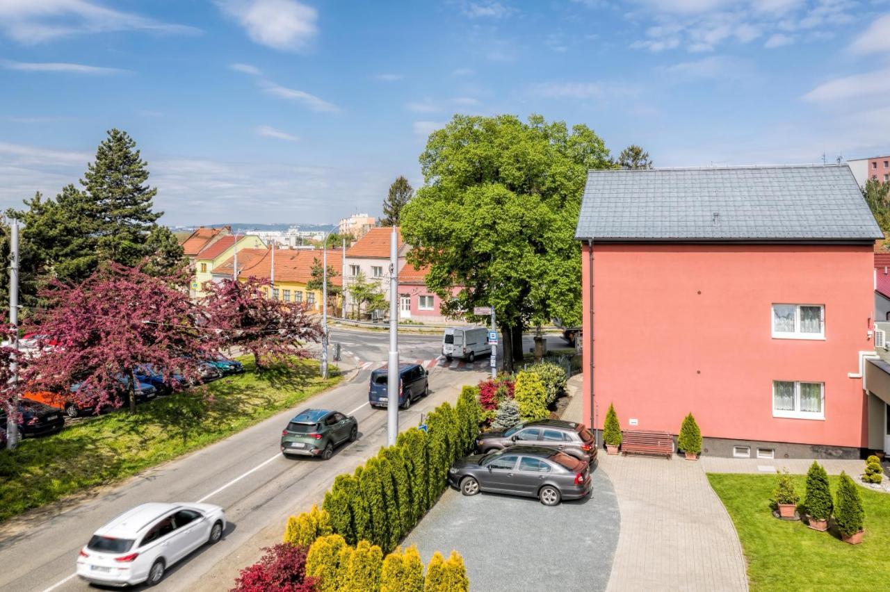 Elendris - Ubytovani U Kostela Брно Экстерьер фото